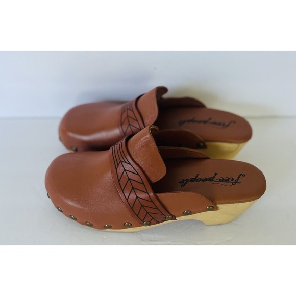 Free People Chloe Clogs Brown Leather Wood Base Pattern Band Studs 37.5/6.5- 7 - Picture 9 of 14